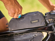 Adventure Top Tube Bag Sort 0,82 liter Sort